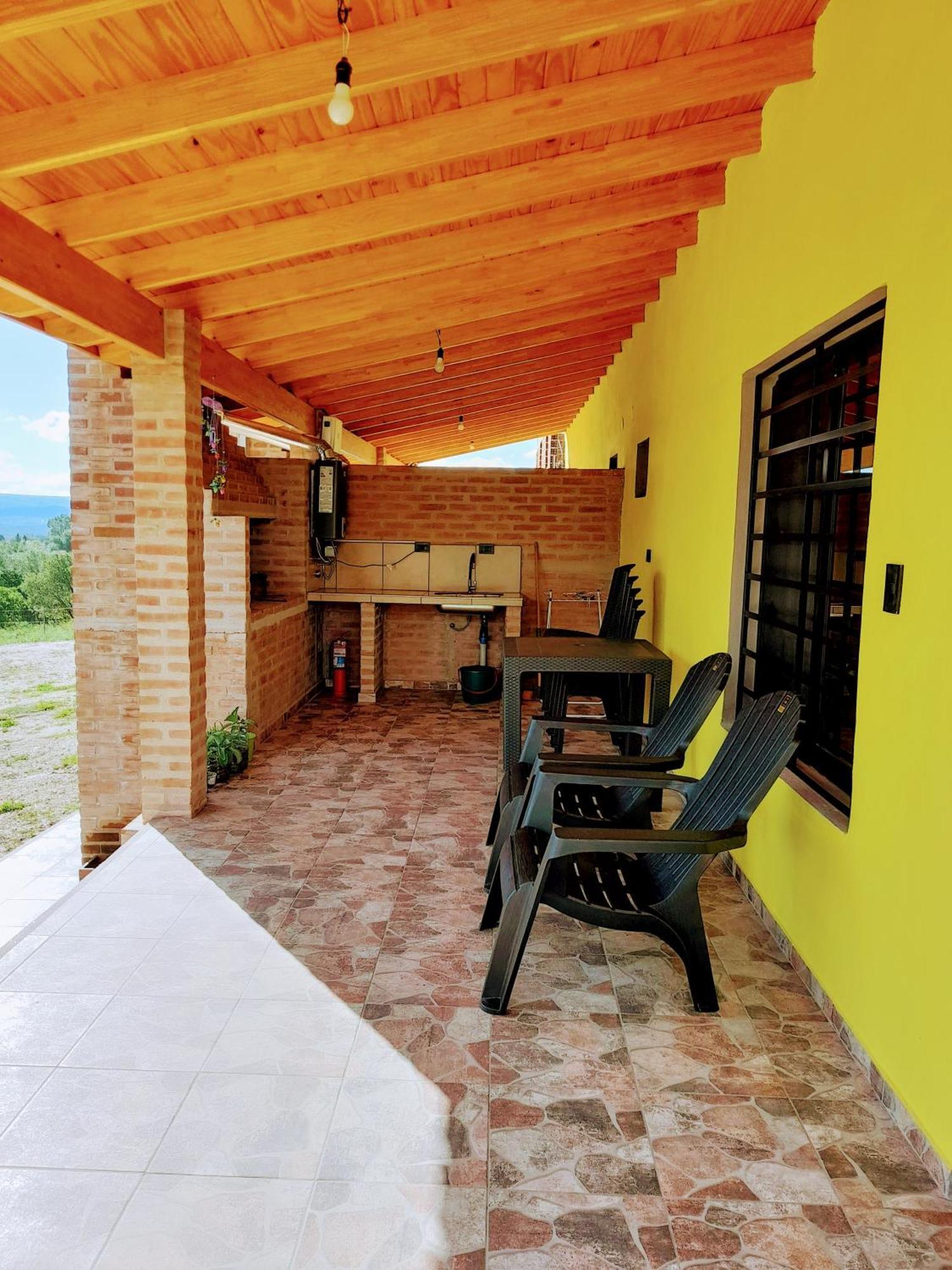 R&e Mina Clavero